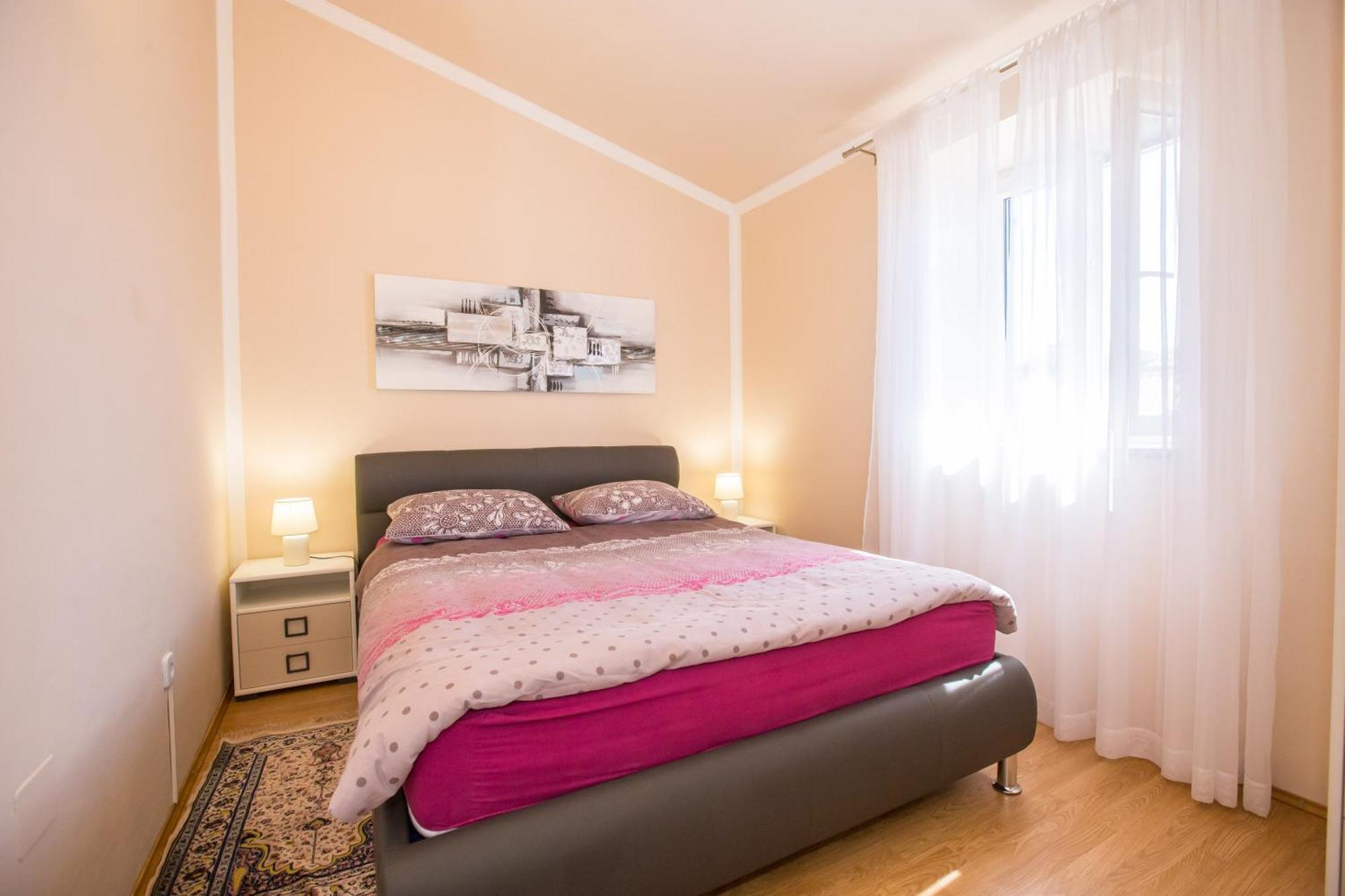 Villa Michelle Karojba Екстериор снимка