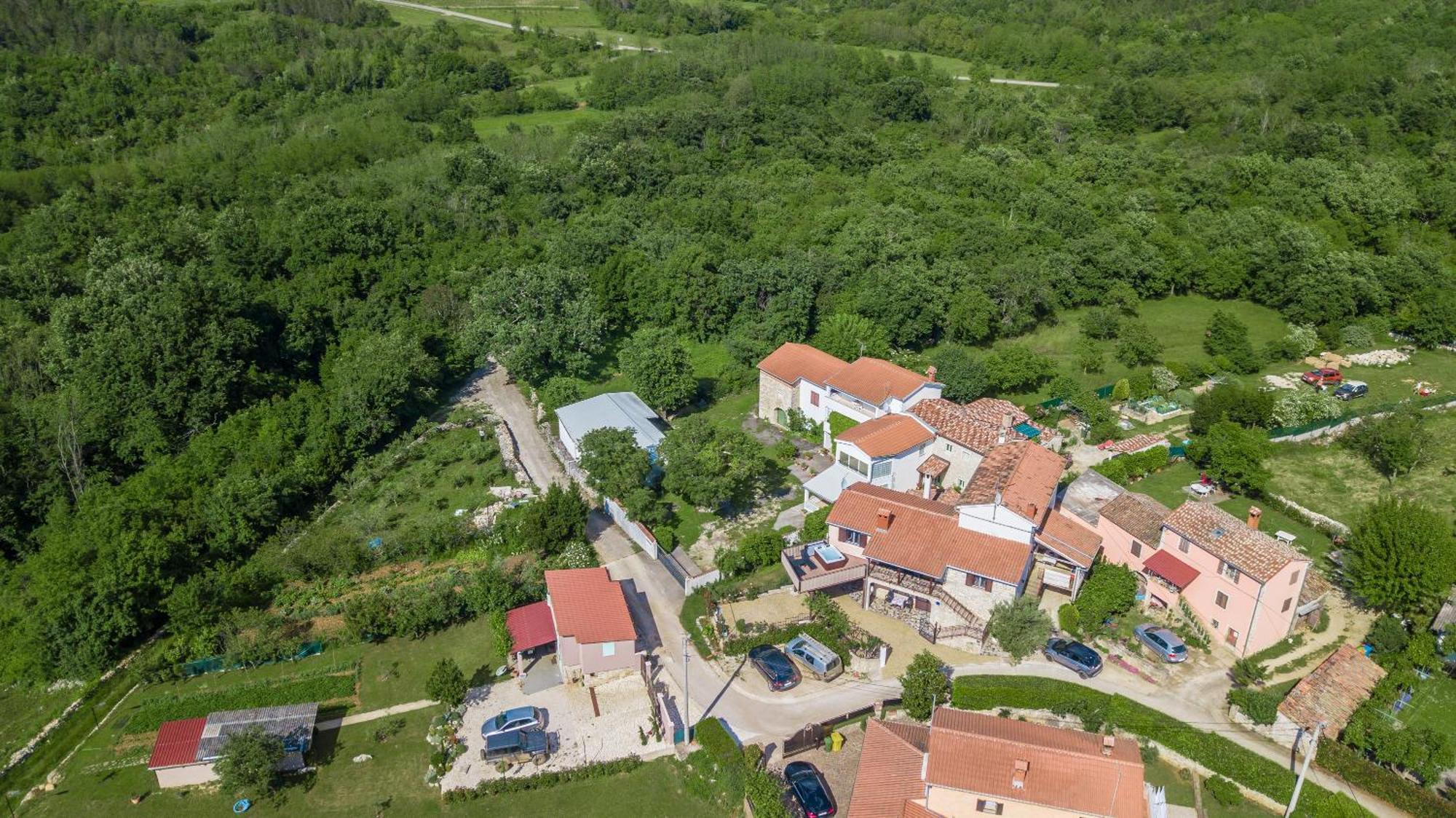 Villa Michelle Karojba Екстериор снимка